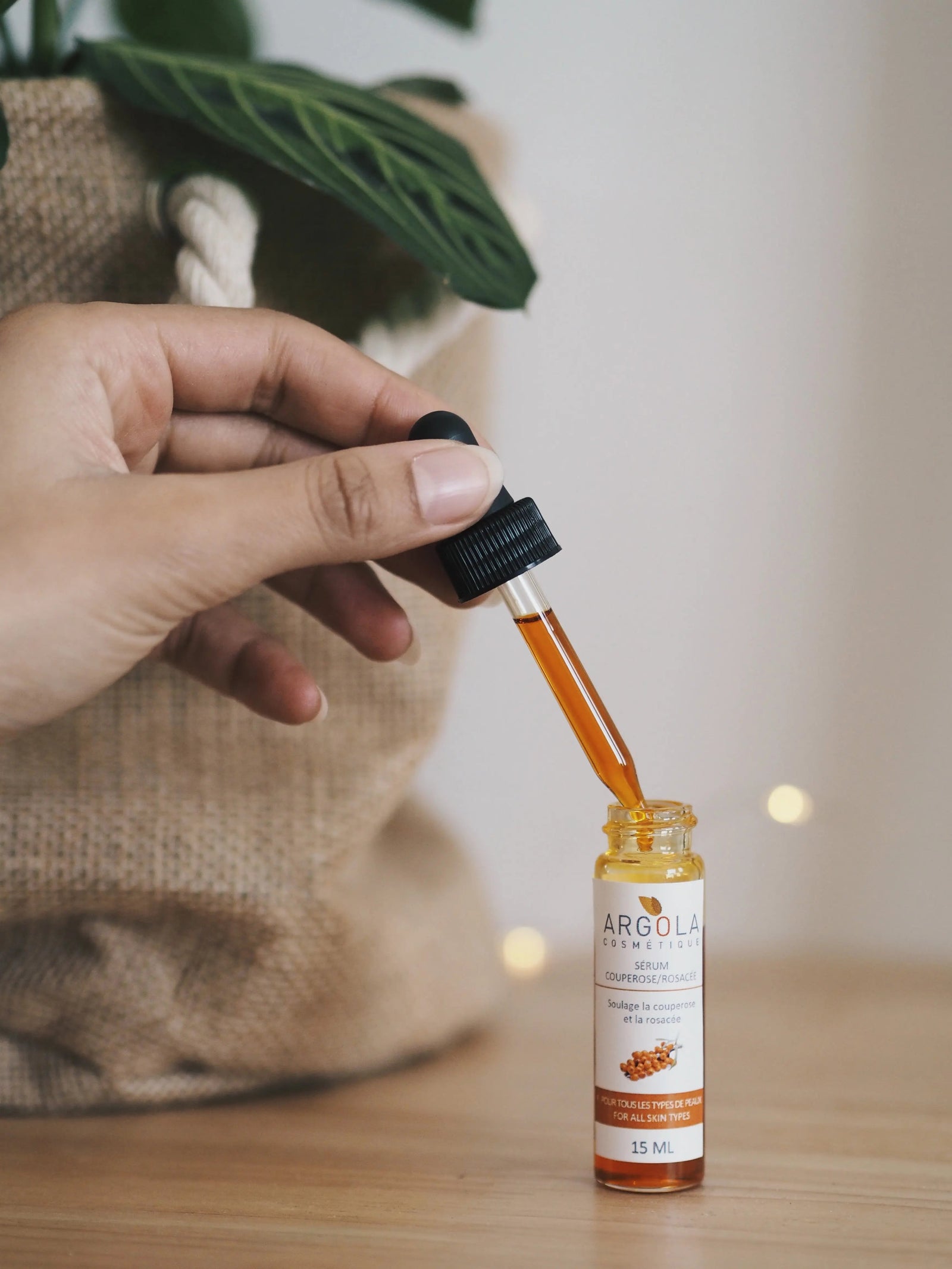 L’huile pour le visage : pourquoi est-elle si utile ? - Argola Cosmétique