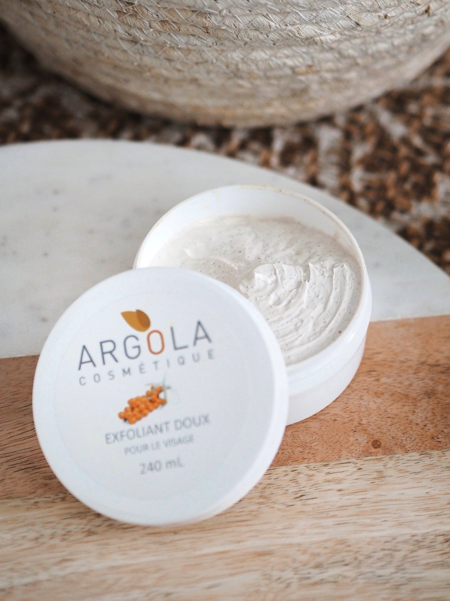 Exfoliant doux pour le visage